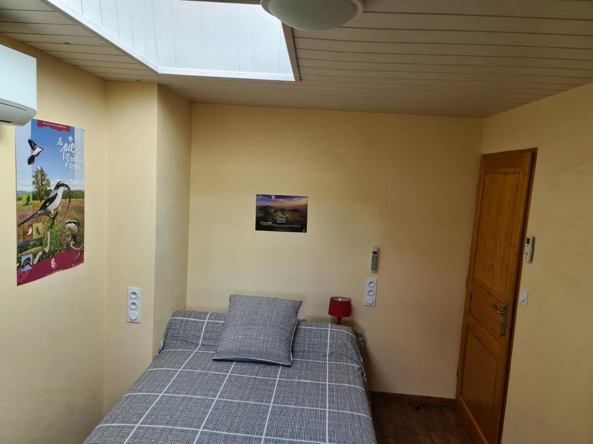 Gite Chez Tiane Saint-Flour-L'Etang Zewnętrze zdjęcie