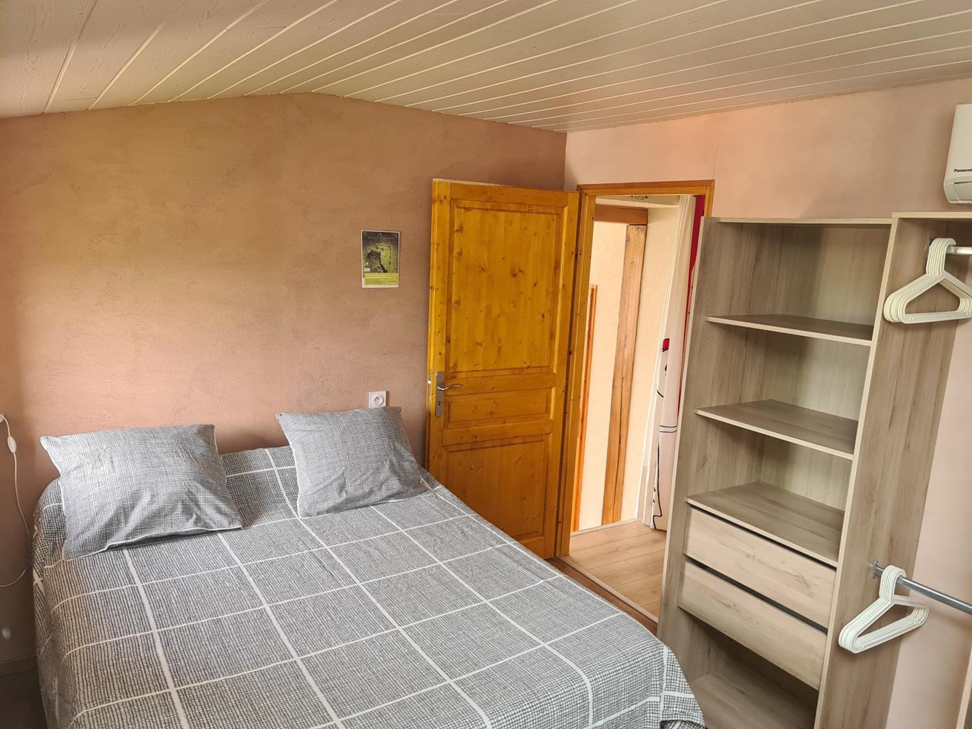 Gite Chez Tiane Saint-Flour-L'Etang Zewnętrze zdjęcie